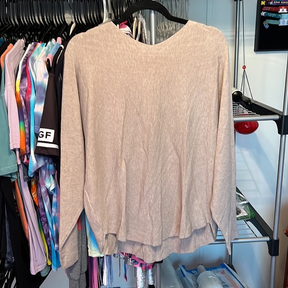 NWT Batwing Oatmeal Sweater - Picture 3 of 7